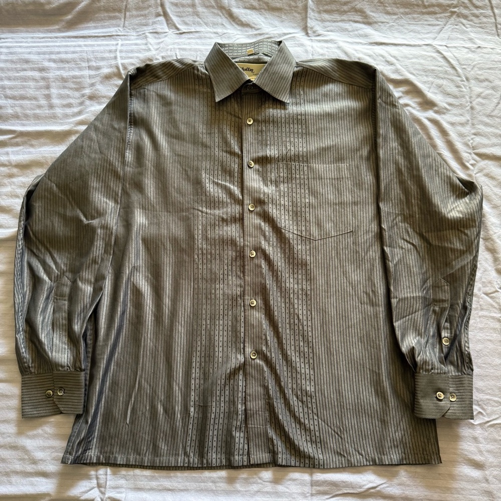 Shelton Platinum Gray Stripe Dress Shirt – Size 42cm (Approx. Large)
